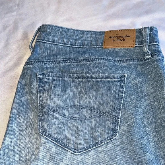 A&F patterned jeans - Picture 2 of 5